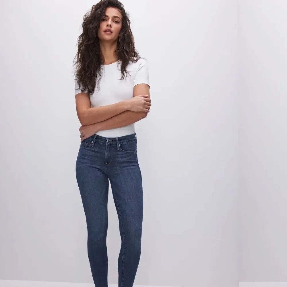 Good American Good Legs Jeans - Picture 3 of 8